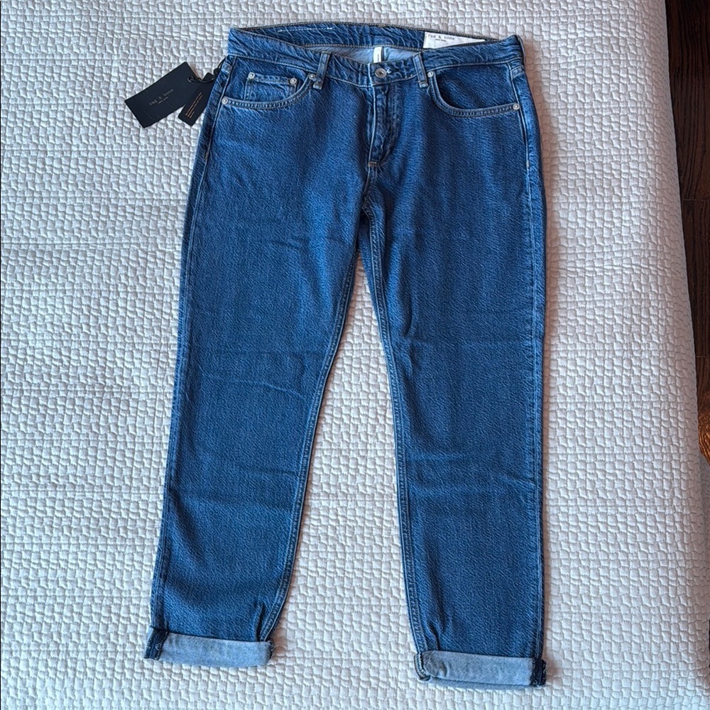 Women’s Rag & Bone Dre Featherweight Low-Rise Slim Boyfriend Jean in Lily Wash
